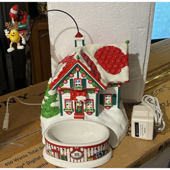 M&M’s Dept 56 Lighted Santa House NIB Hard To Find Christmas Decor Village - Picture 5 of 16